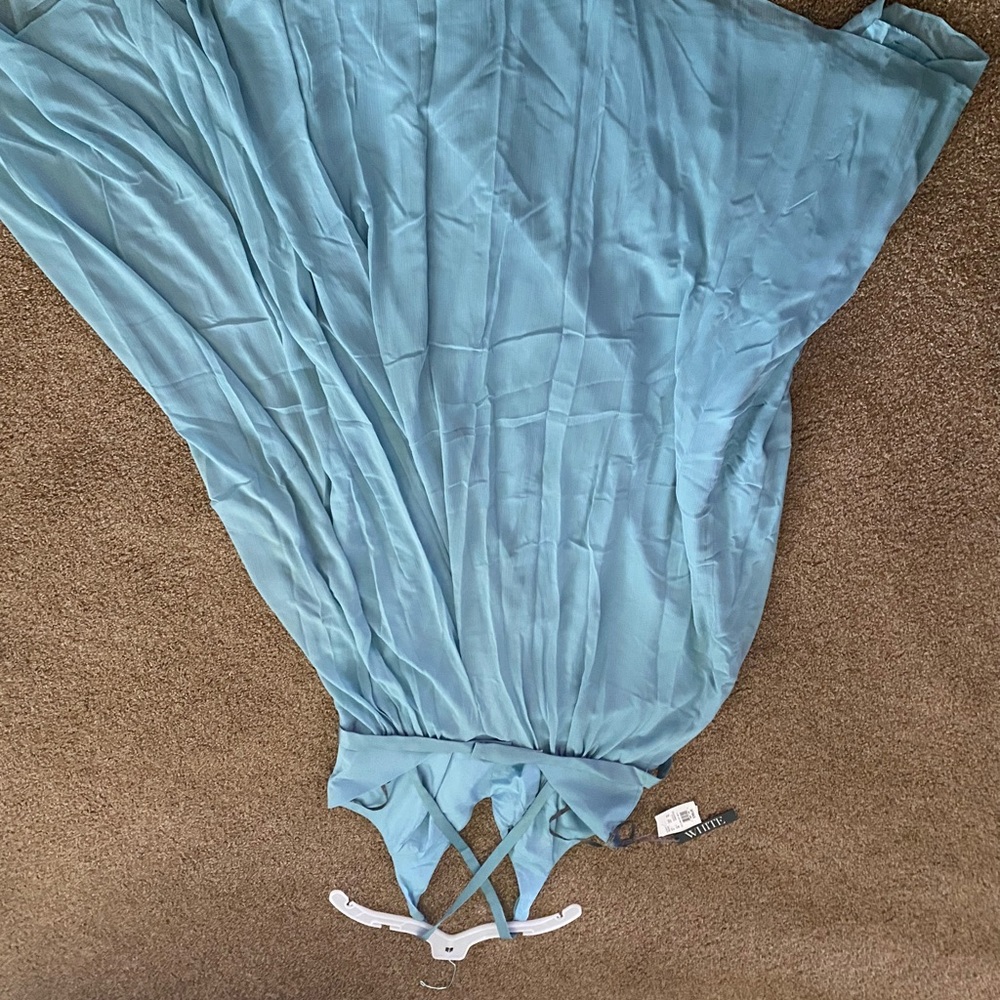 Size 22 Vera Wang White Bridesmaid Dress - Picture 5 of 6